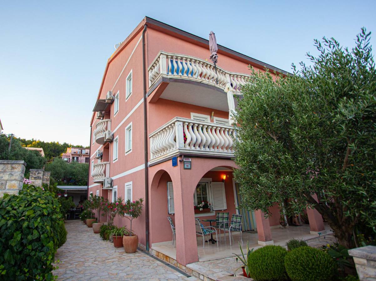 סטארי גראד Apartments Ljubo מראה חיצוני תמונה